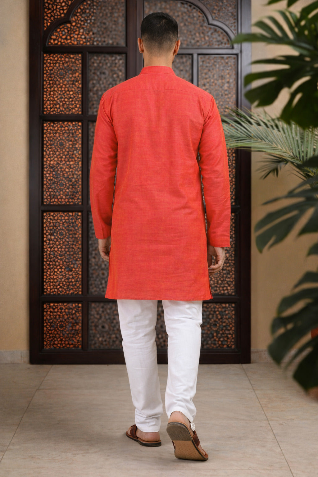 Tattva Men Solid Pure Cotton Short Kurta with Mandarin Collar