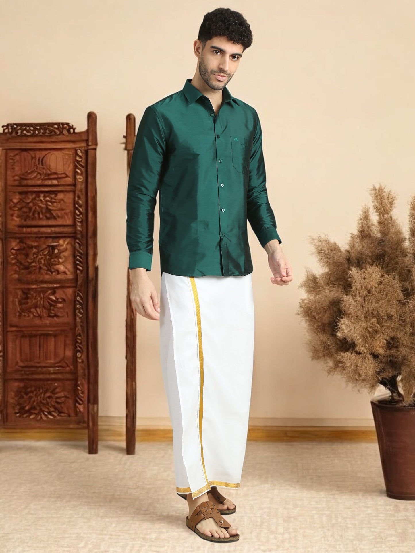 Tattva Men Dark Green Solid Opaque Shirt