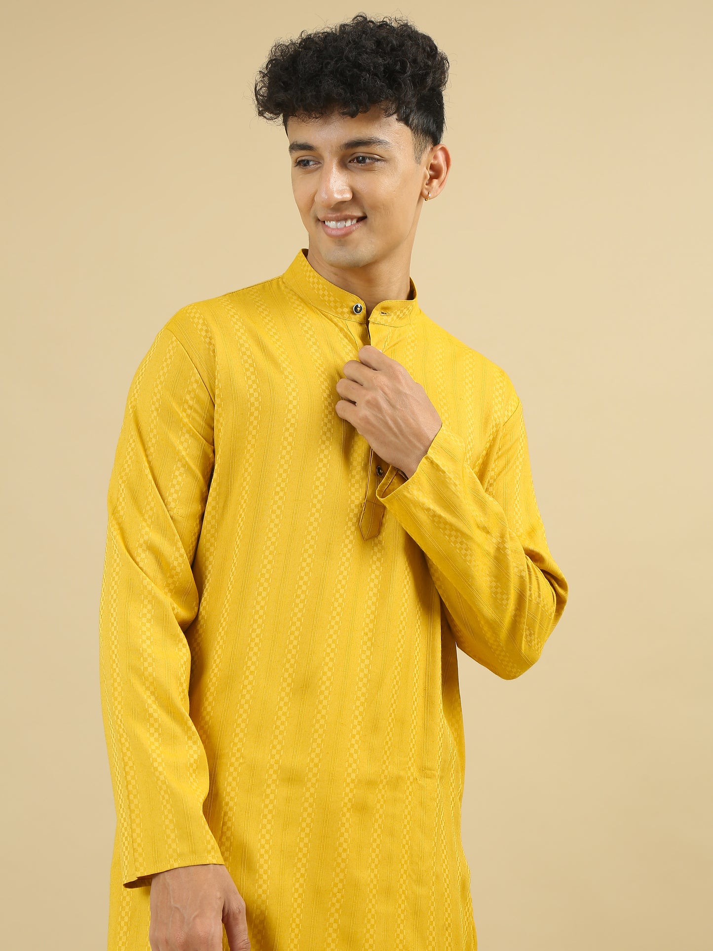 Tattva Men Cotton Blend Kurta Pyjama Set