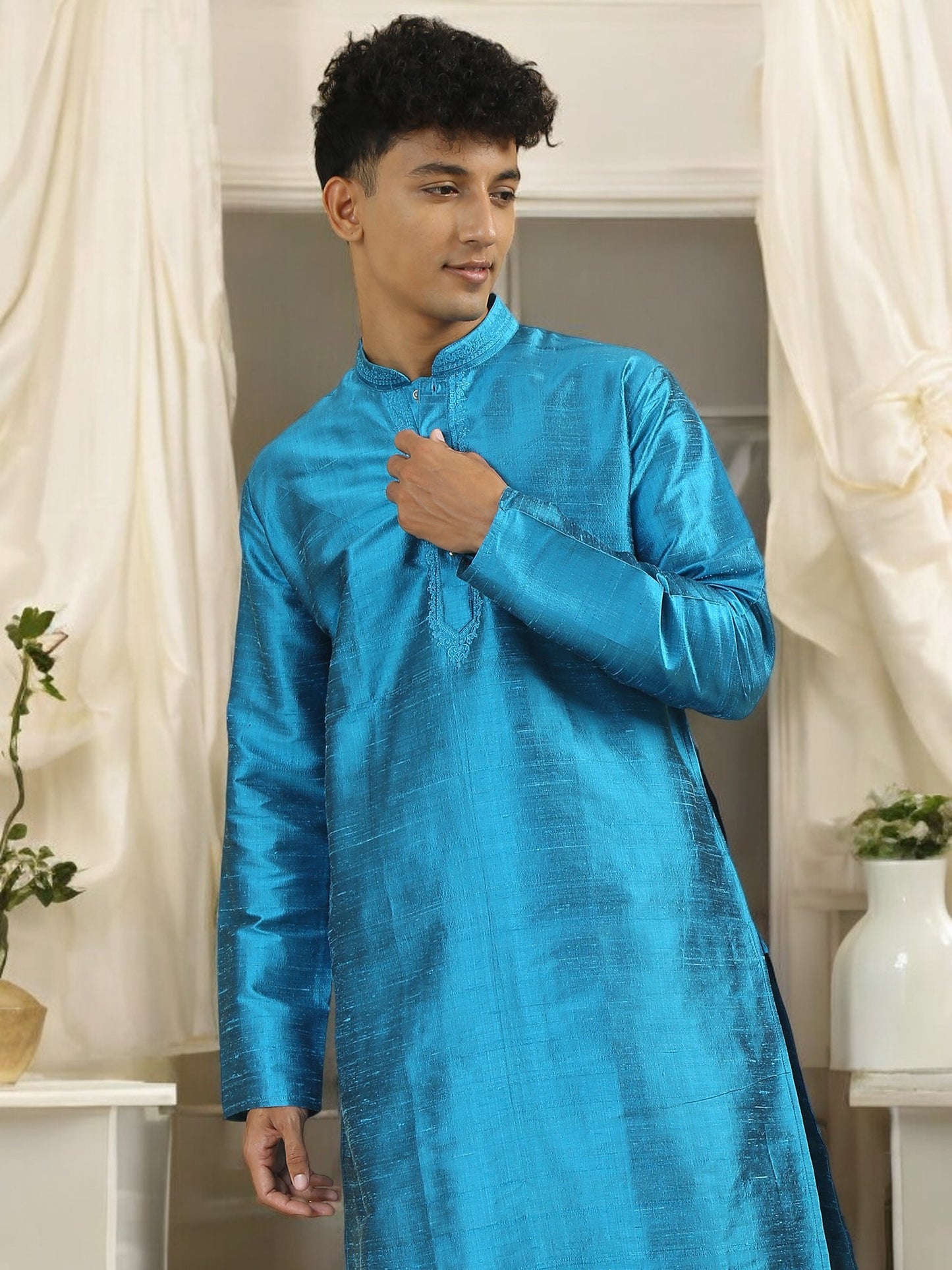 Tattva Men Applique Dupion Silk Straight Kurta