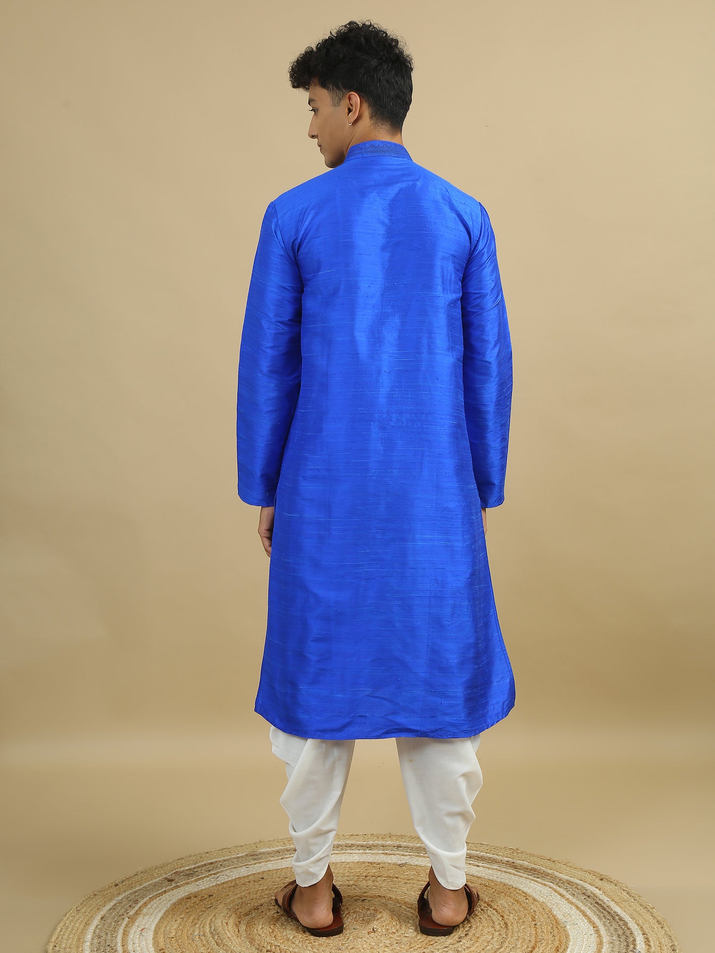 Tattva  Men Applique Dupion Silk Straight Kurta