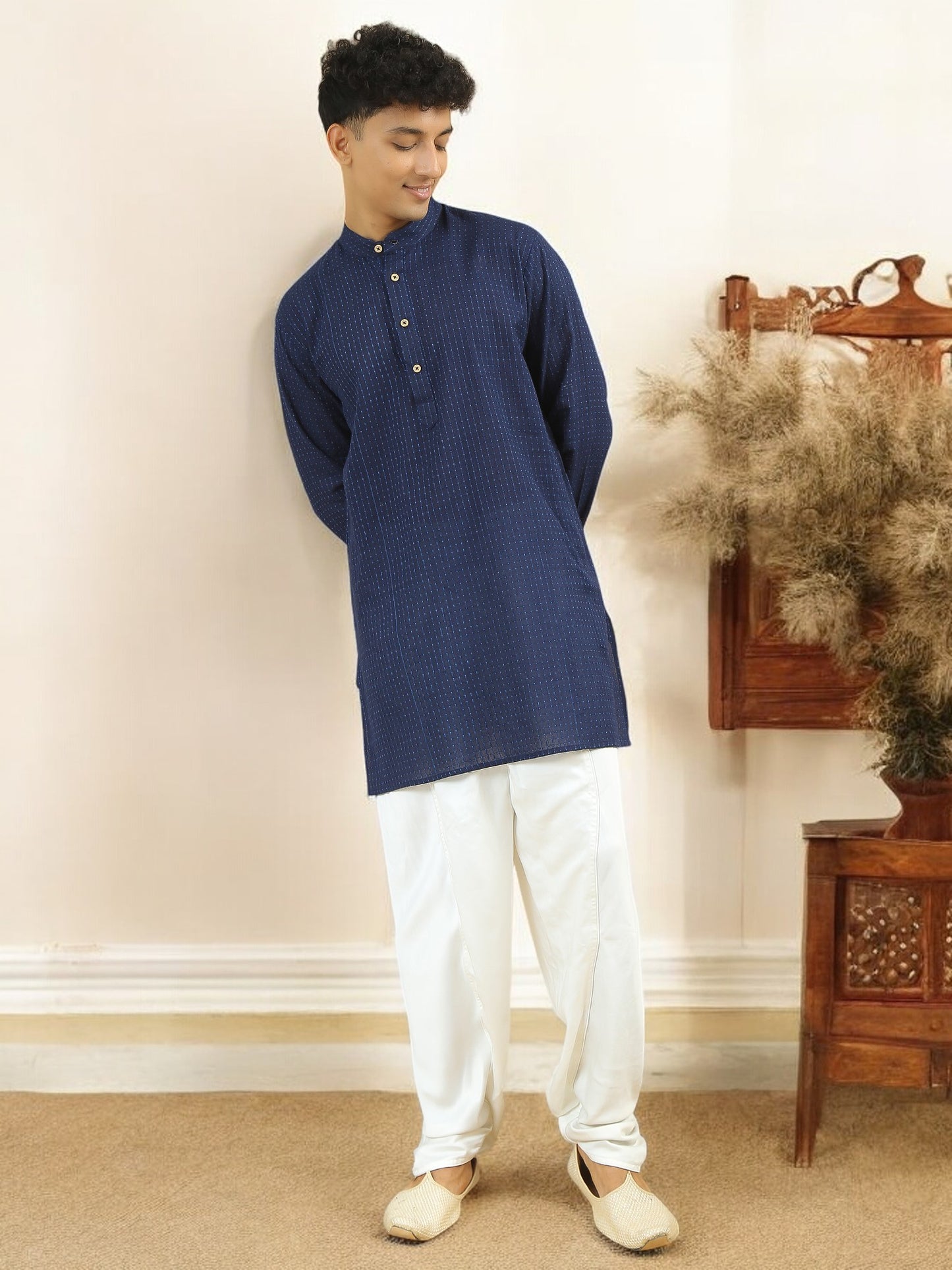 Tattva  Men Chikan Embroidery Cotton Blend Straight Kurta