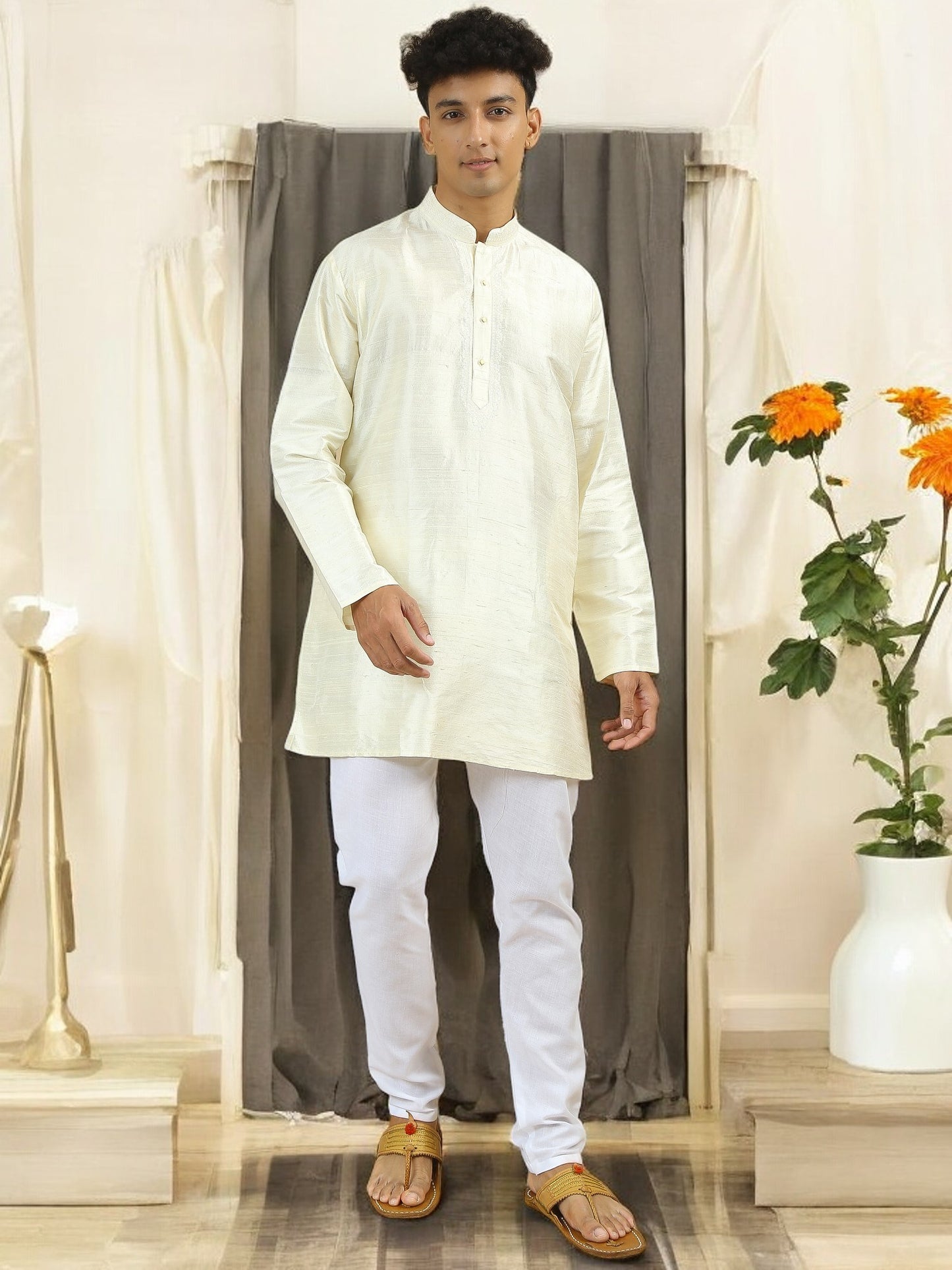 Tattva  Men Applique Dupion Silk Straight Kurta