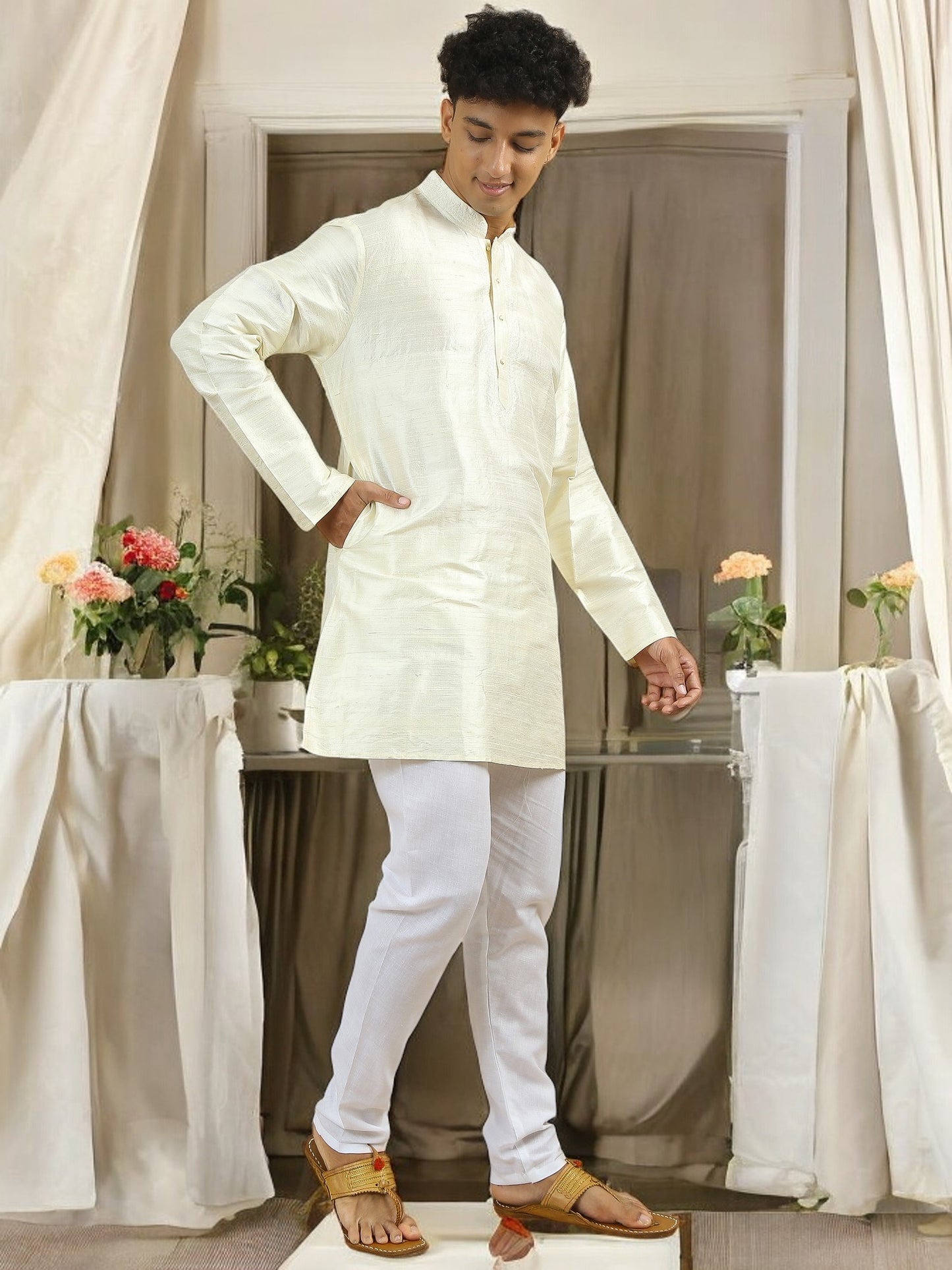 Tattva  Men Applique Dupion Silk Straight Kurta