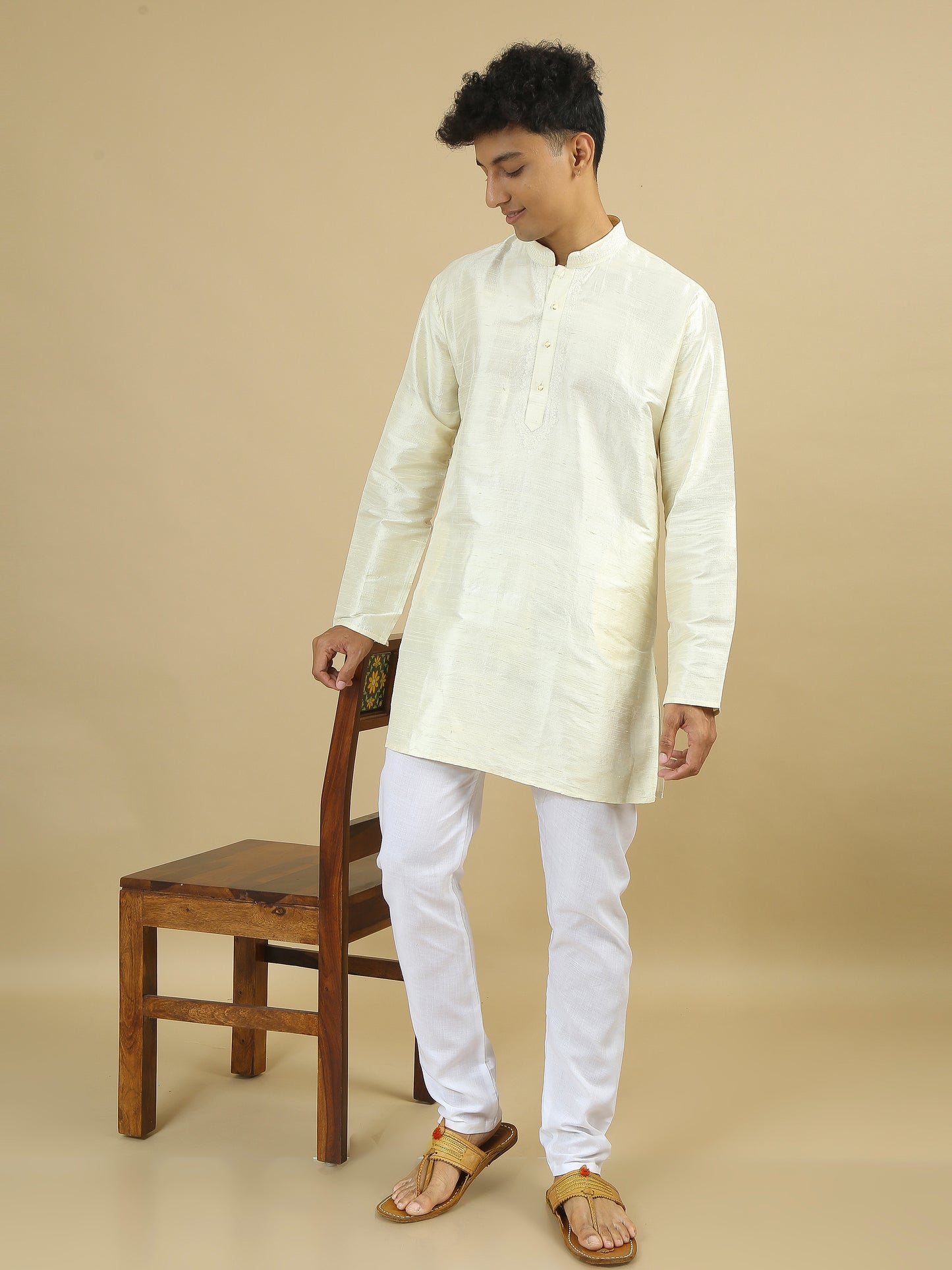 Tattva  Men Applique Dupion Silk Straight Kurta