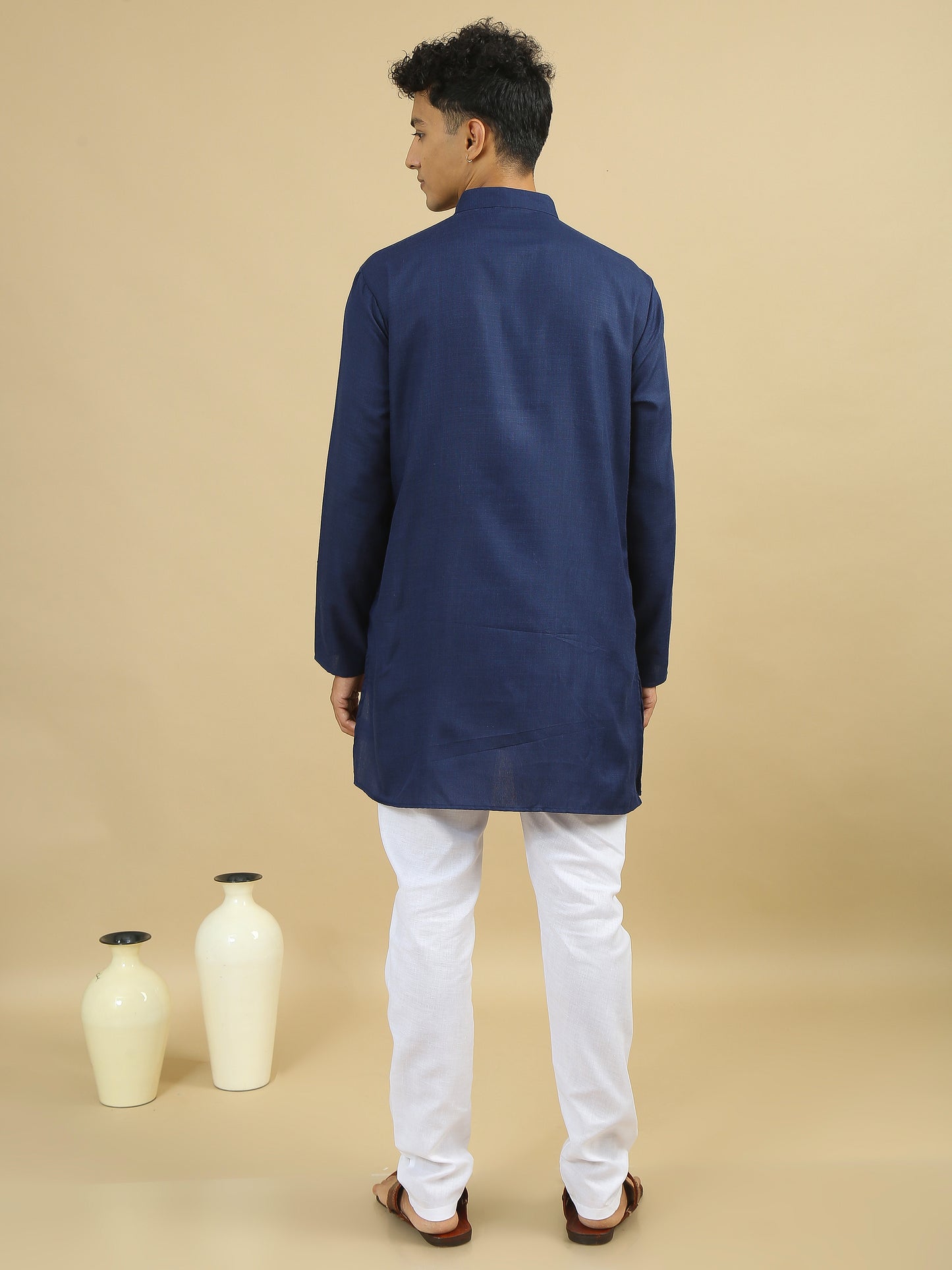 Tattva  Men Solid Cotton Blend Straight Kurta