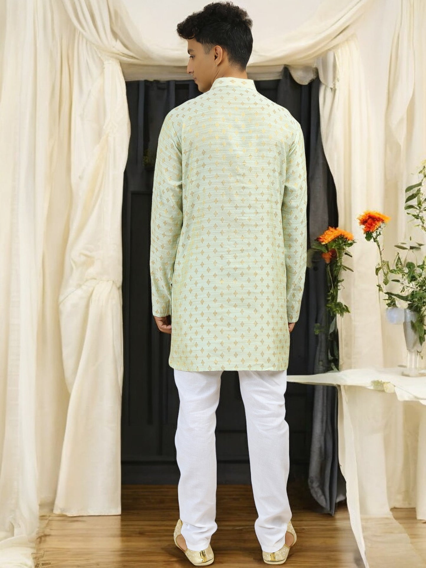 Tattva Men Woven Design Cotton Blend Straight Kurta