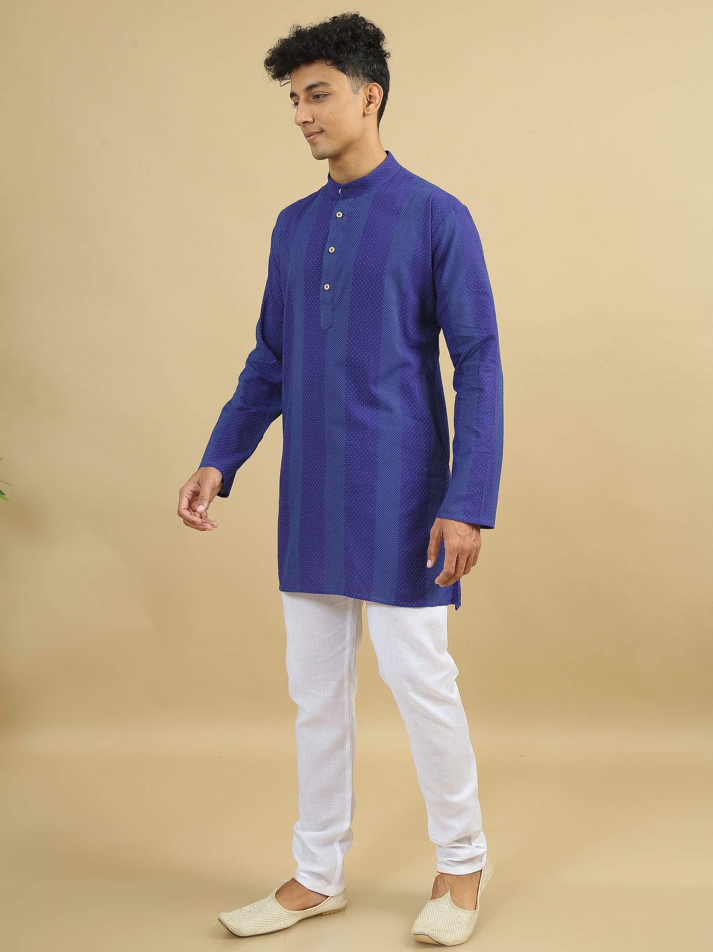 Tattva Blue Geometric Printed Short Kurta