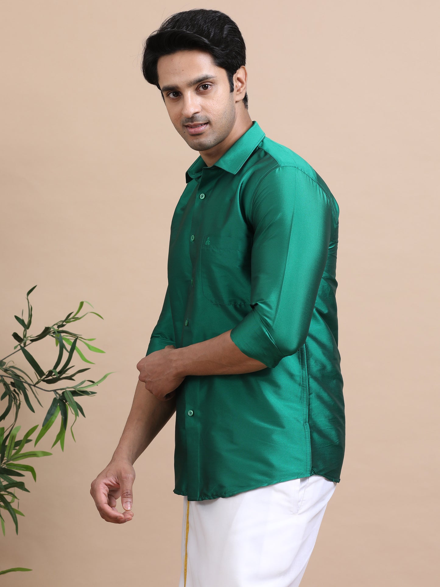 Tattva Men Green Toned Art silk Casual Shirt