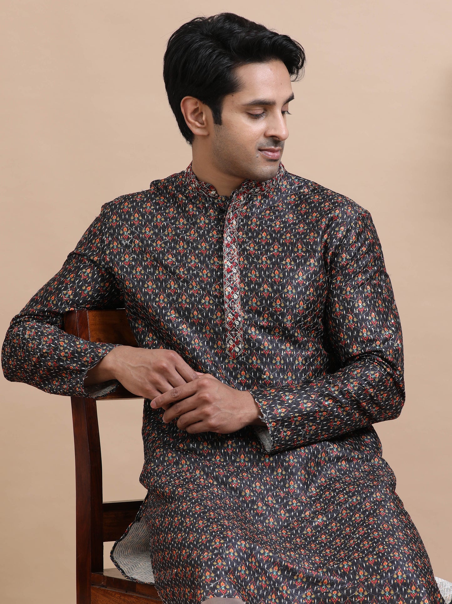 Tattva Men Threadwork Designed Kurta Pyjama Set