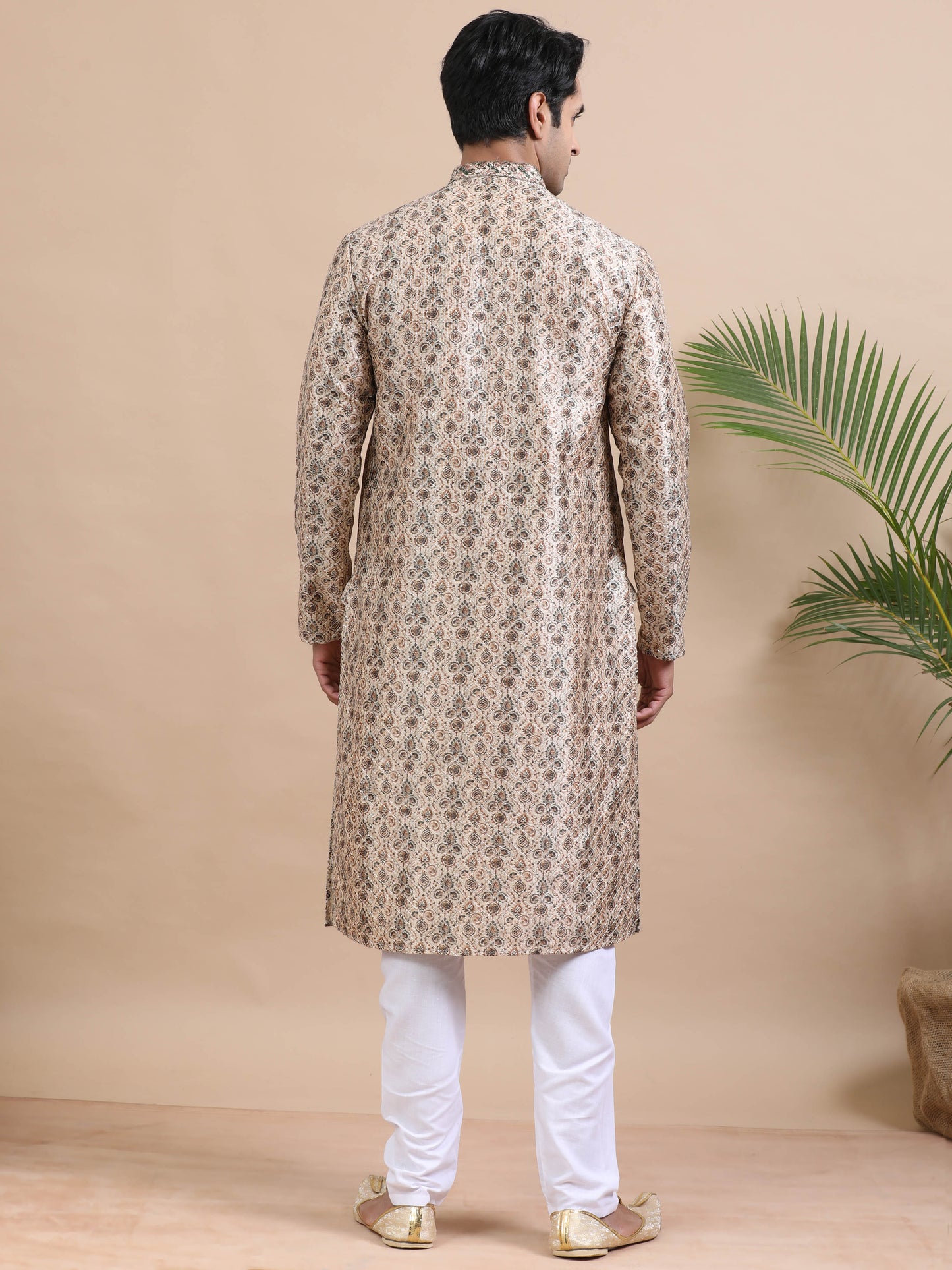 Tattva Men Threadwork Designed Kurta Pyjama Set