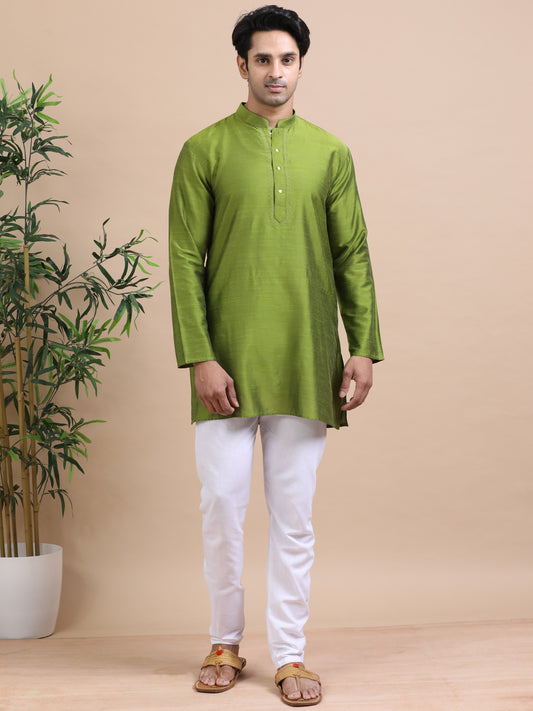 Tattva Solid Embroidered Mandarin Collar Short Kurta