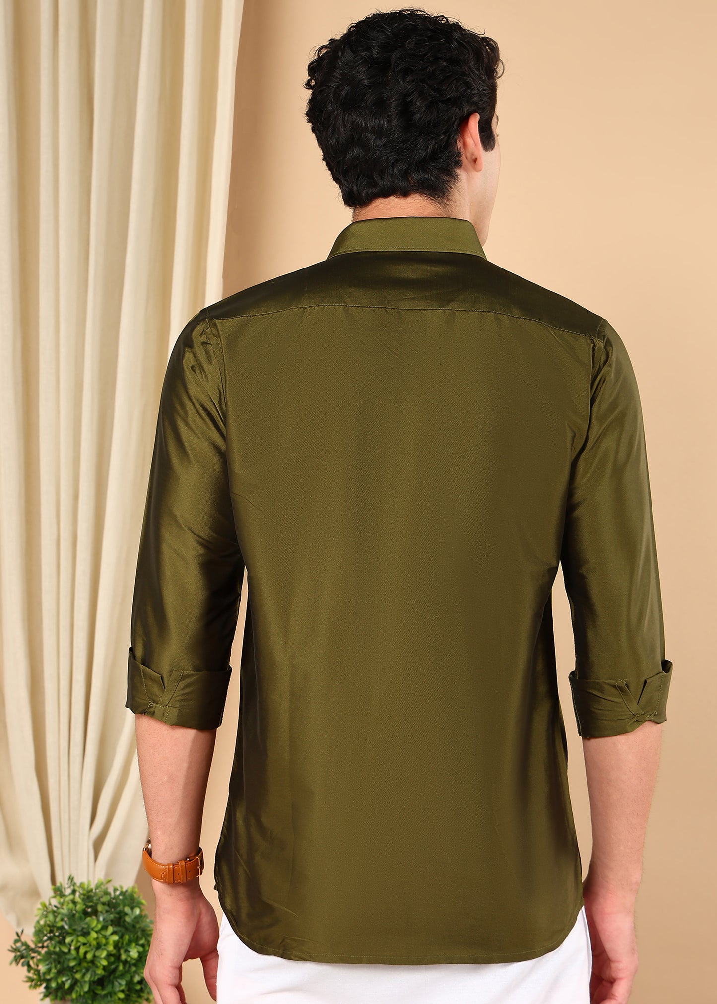 Tattva Men Army Green Solid Opaque Shirt