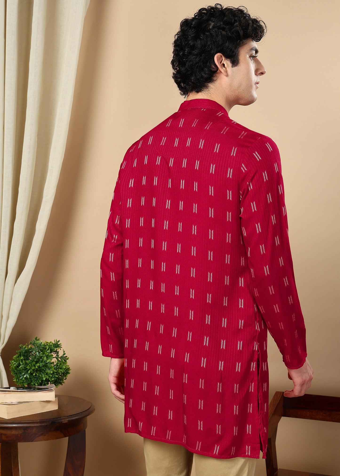 Tattva Men Thread Work Kurta