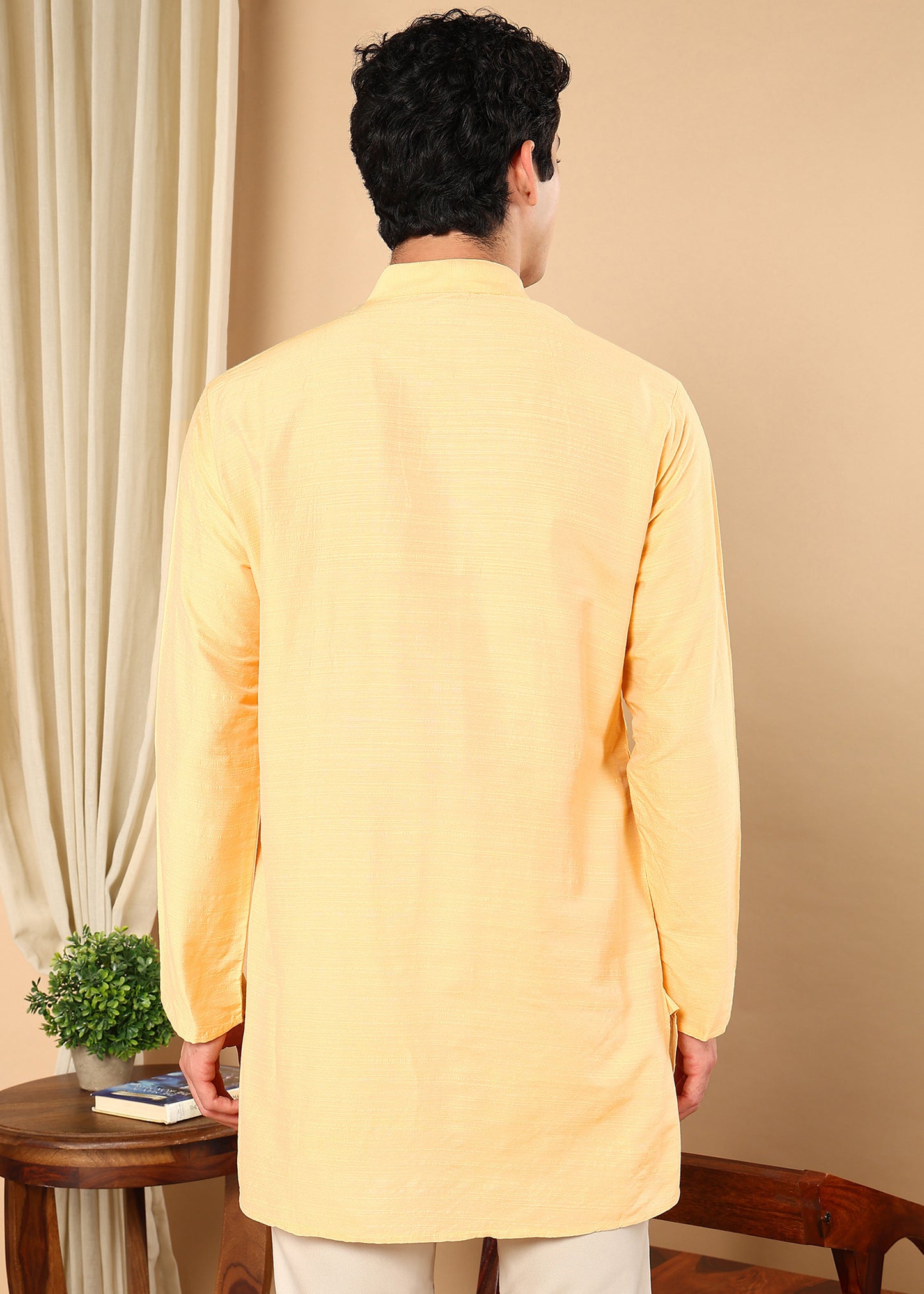 Tattva Men Embroidered Short Casual Kurta