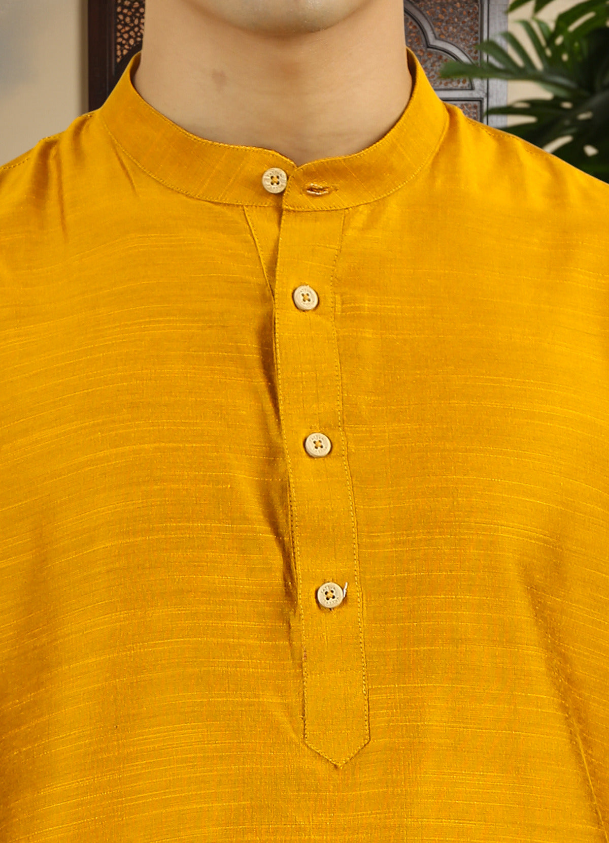 Tattva Men Solid Pure Cotton Short Kurta with Mandarin Collar