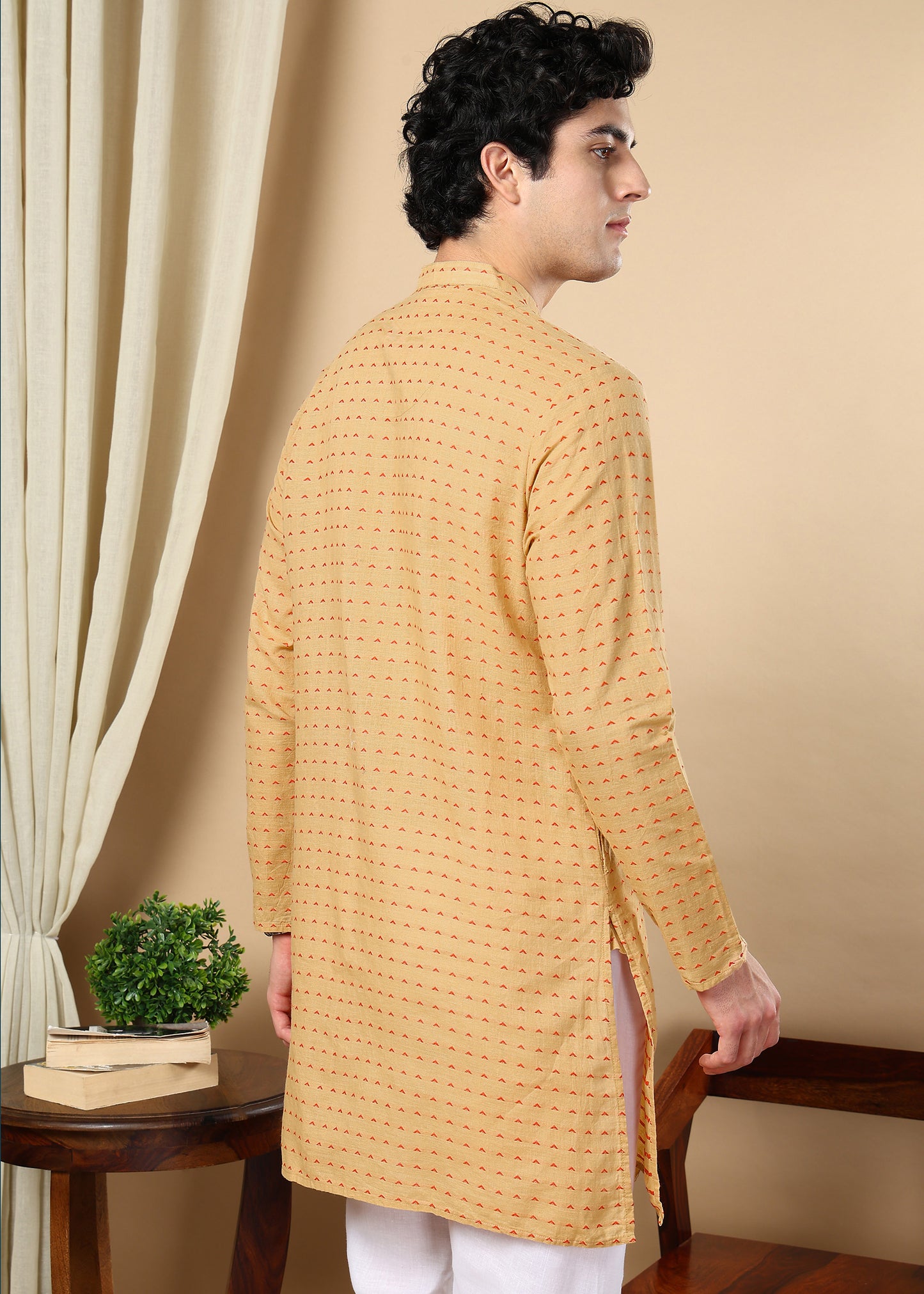 Tattva Men Thread Work Kurta