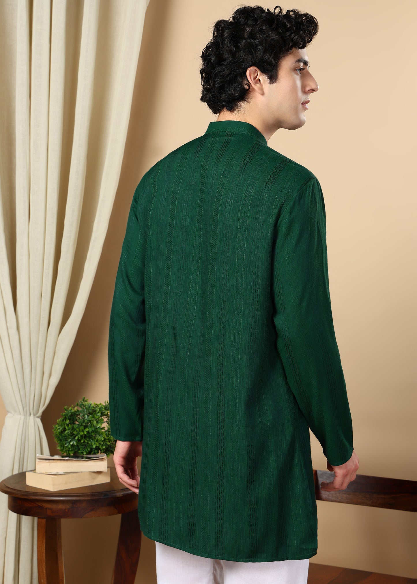 Tattva Men Thread Work Kurta