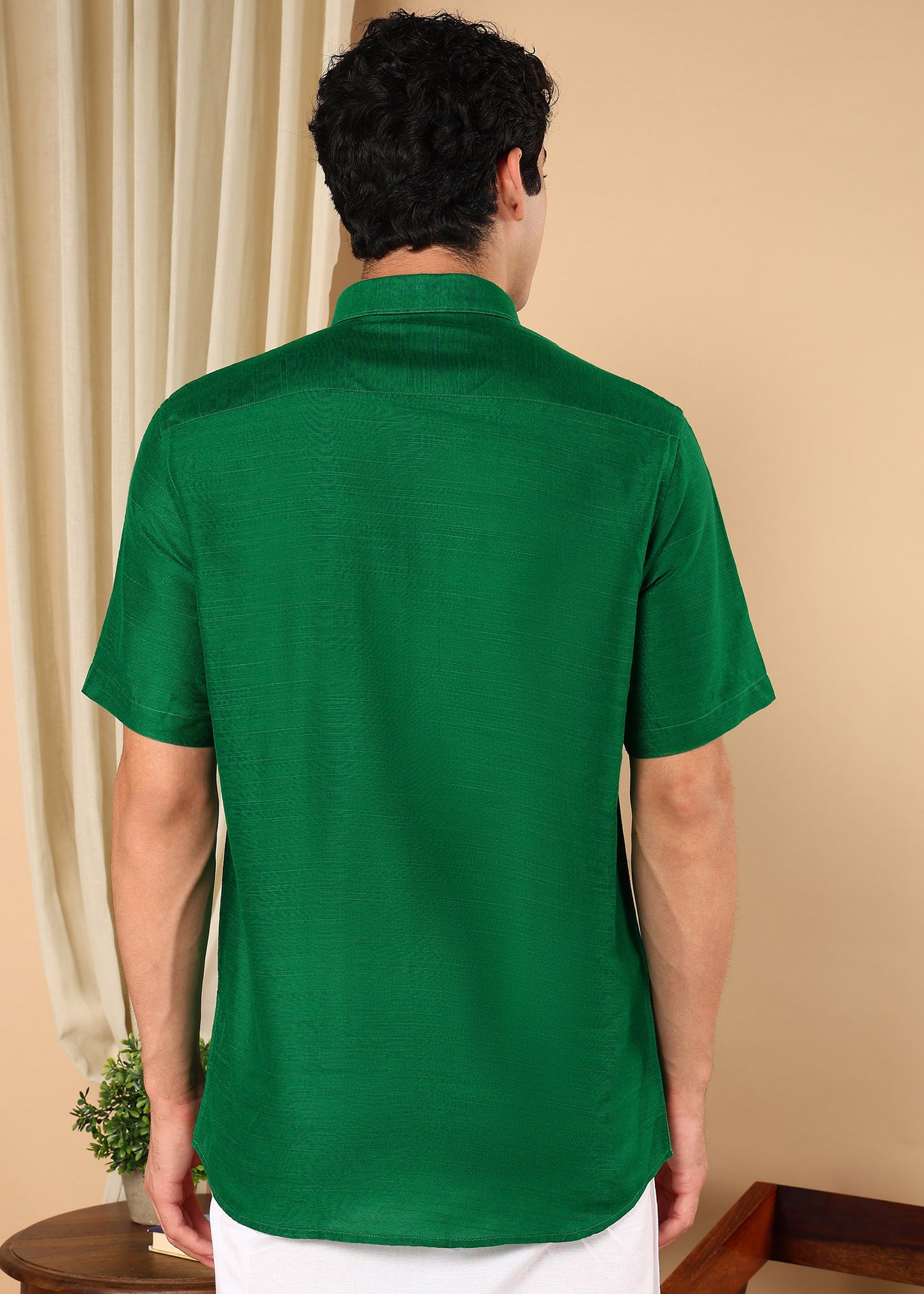 Tattva Men Green Solid Opaque Shirt