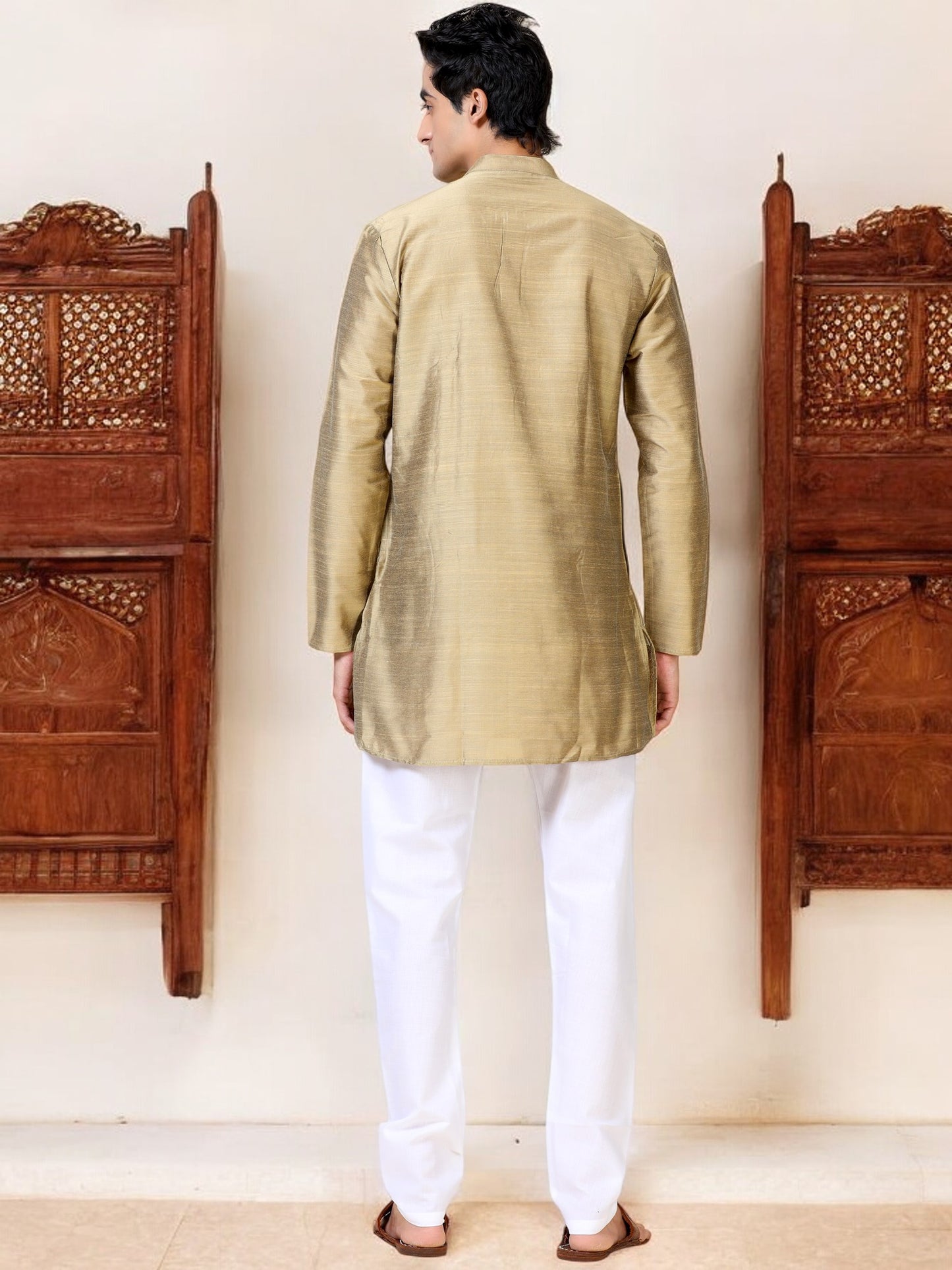 Tattva Men Embroidered Cotton Blend Asymmetric Kurta