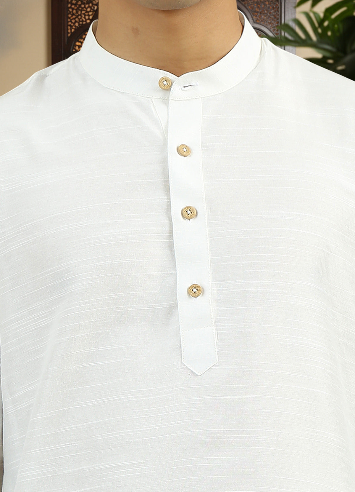 Tattva Men Solid Pure Cotton Short Kurta with Mandarin Collar