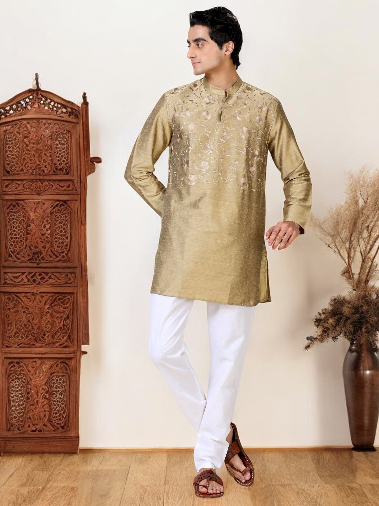 Tattva Men Embroidered Cotton Blend Asymmetric Kurta