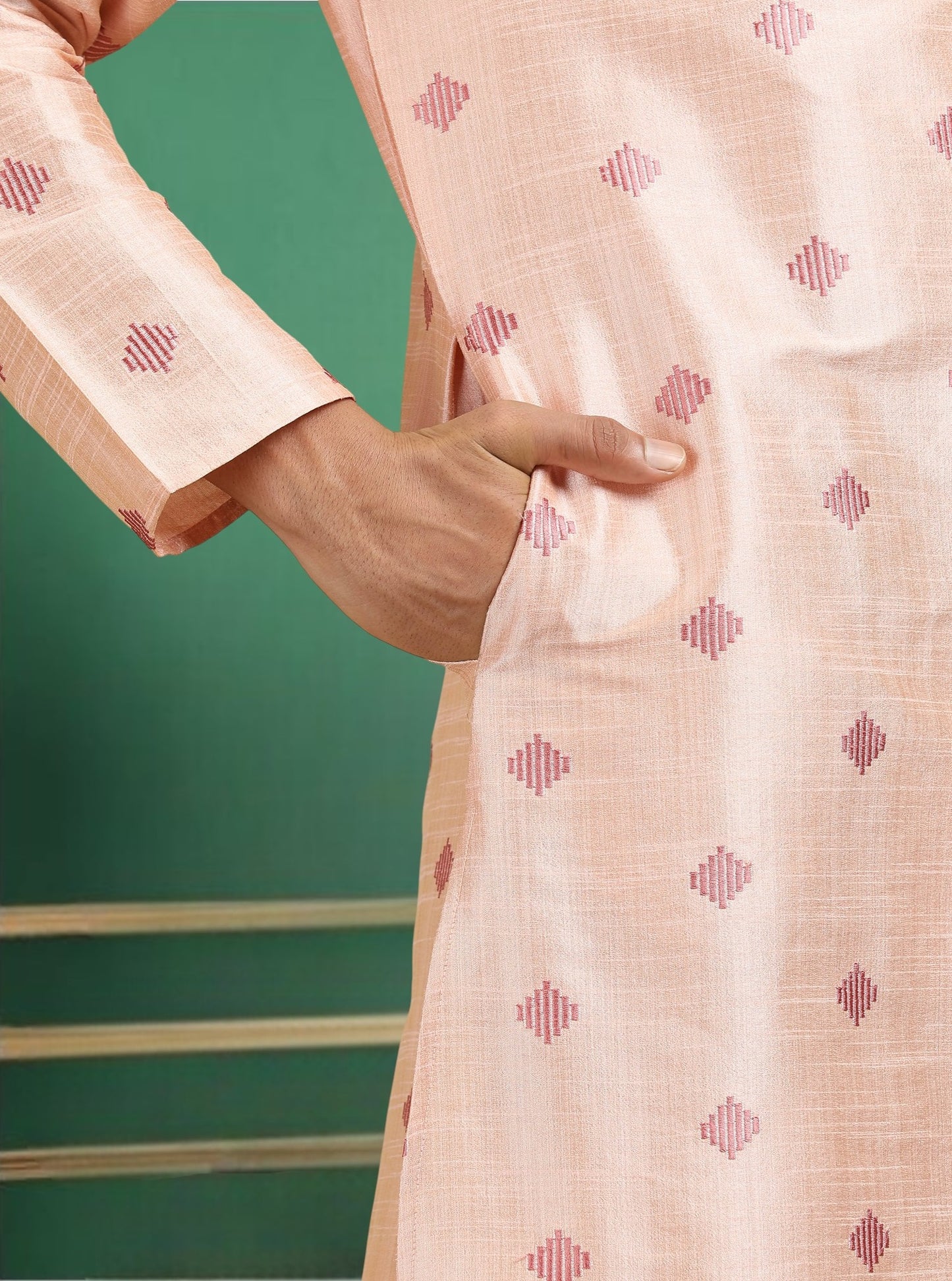 Tattva Pink Toned Threadwork Short Kurta