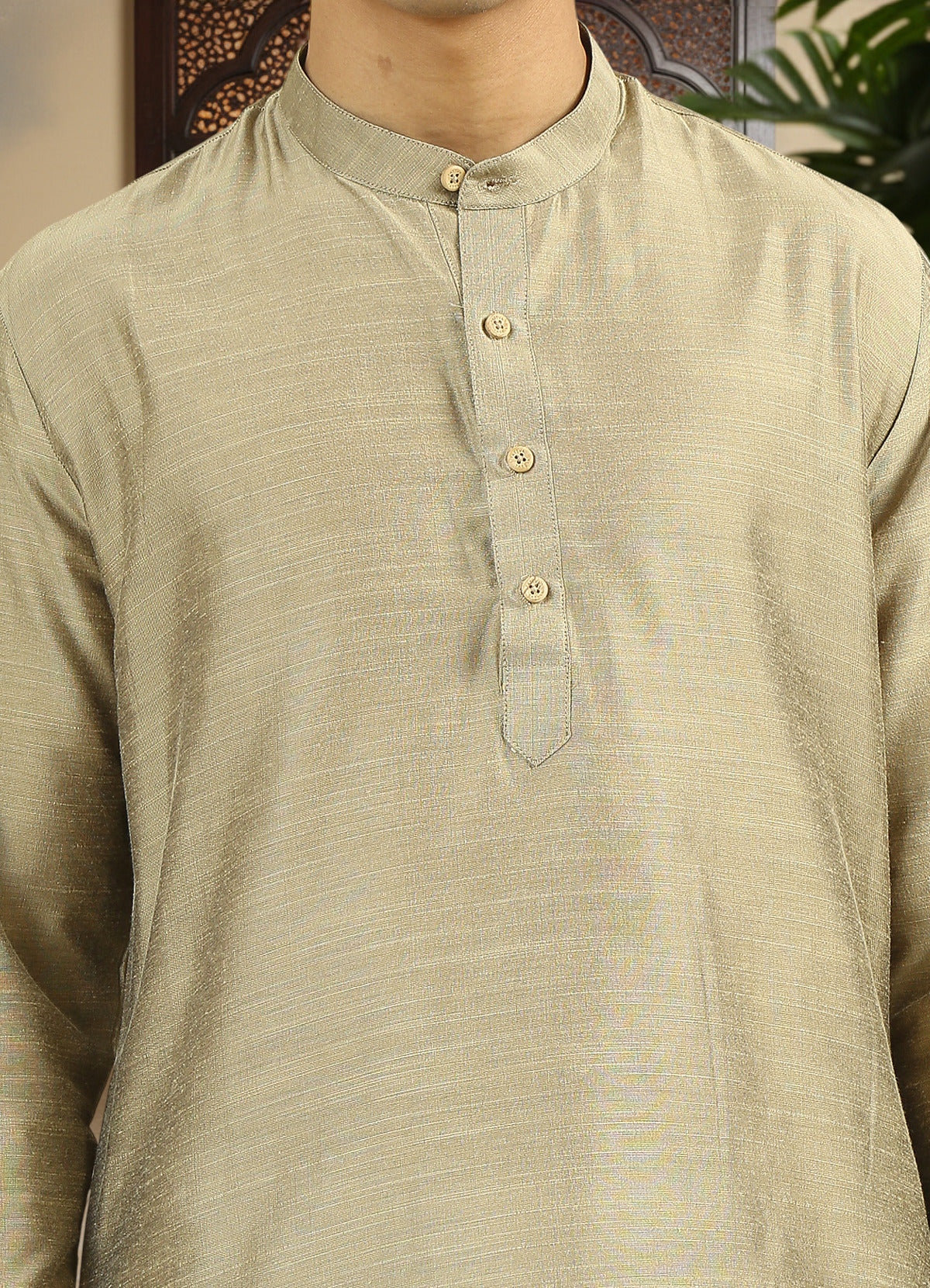 Tattva Men Solid Pure Cotton Short Kurta with Mandarin Collar
