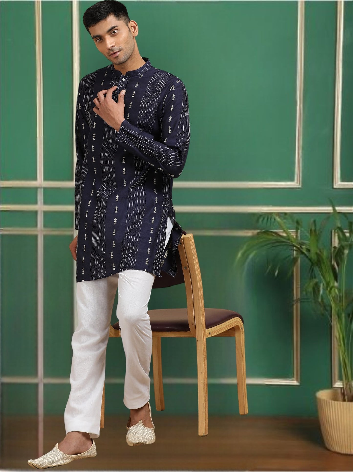 Tattva Navy Blue Toned Threadwork Short Kurta