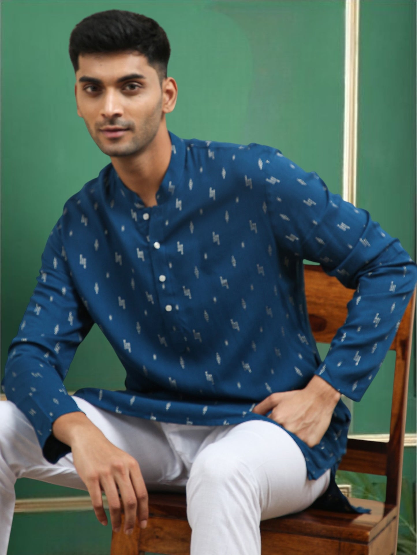 Tattva Blue Toned Printed Cotton Short Kurta