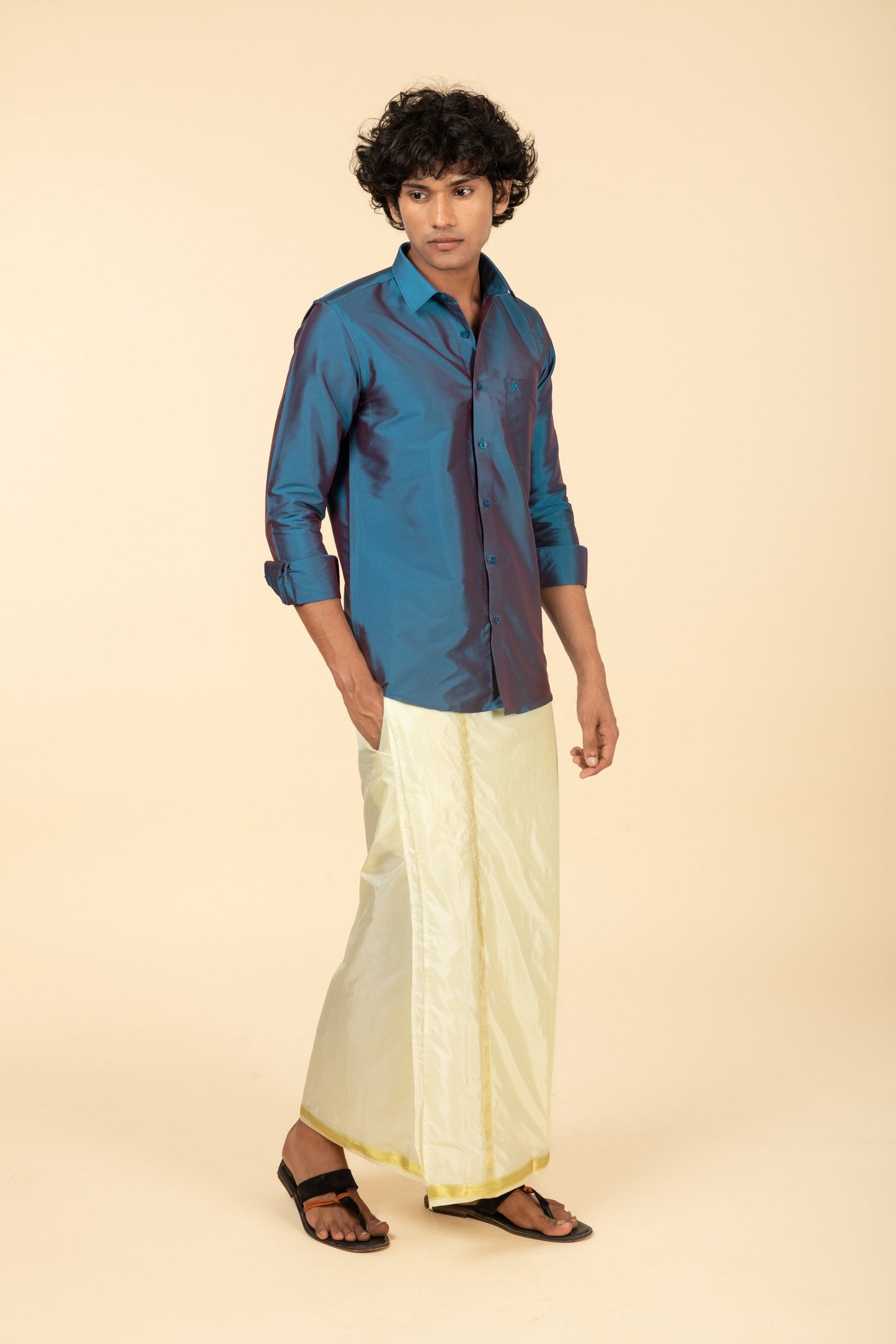 Tattva Mens Blue Colour Solid Shirt
