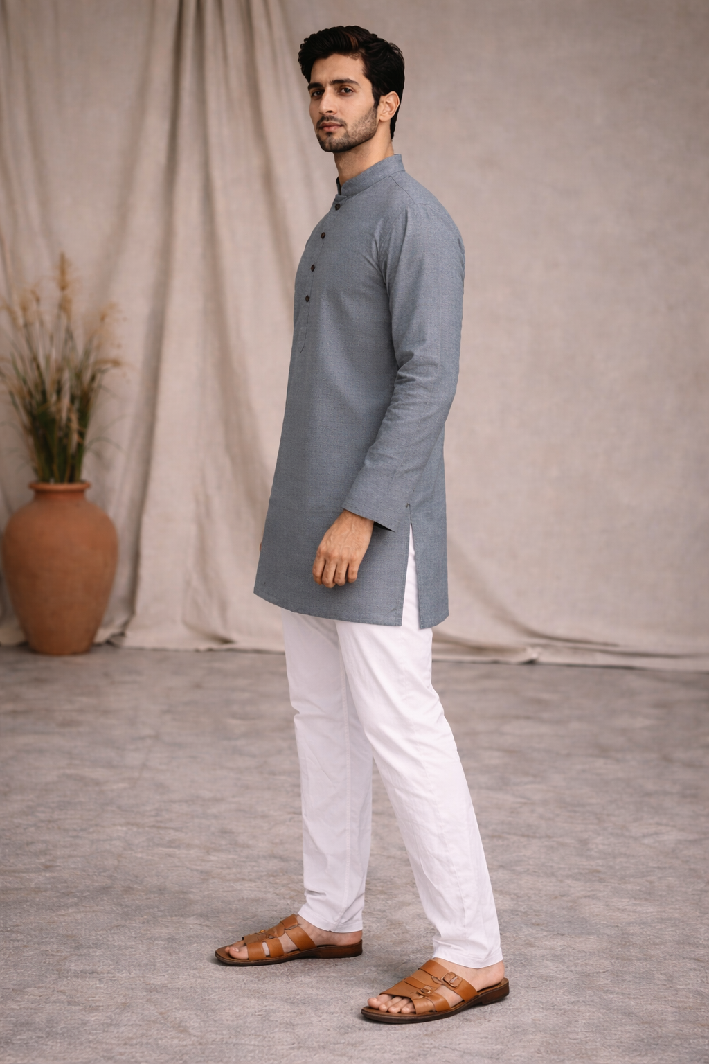 Tattva Men Silver-Toned Applique Mandarin Collar Kurta