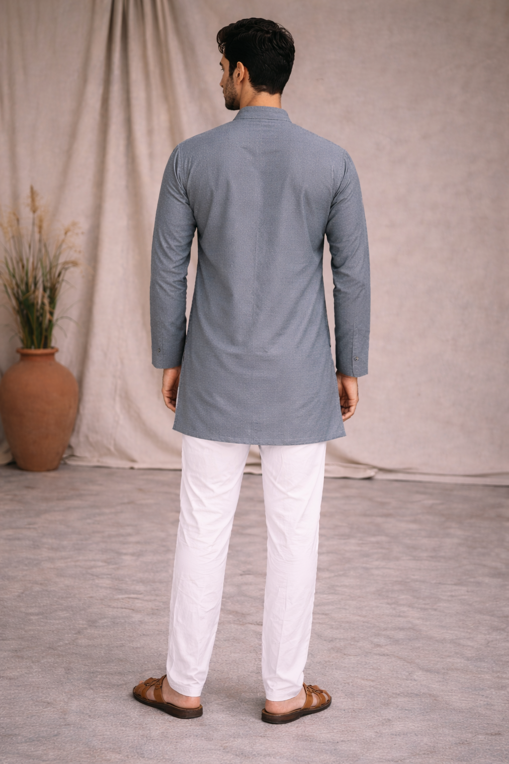 Tattva Men Silver-Toned Applique Mandarin Collar Kurta