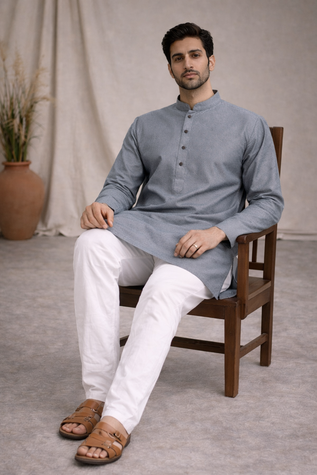 Tattva Men Silver-Toned Applique Mandarin Collar Kurta