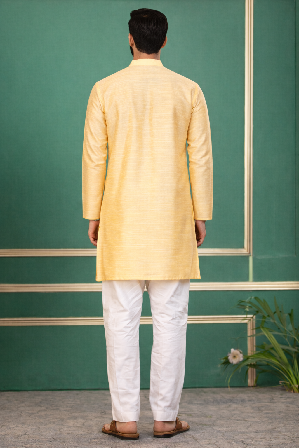 Tattva Men Solid Straight Kurta