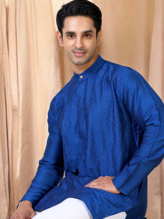 Tattva Men Embroidered Cotton Blend Straight Kurta