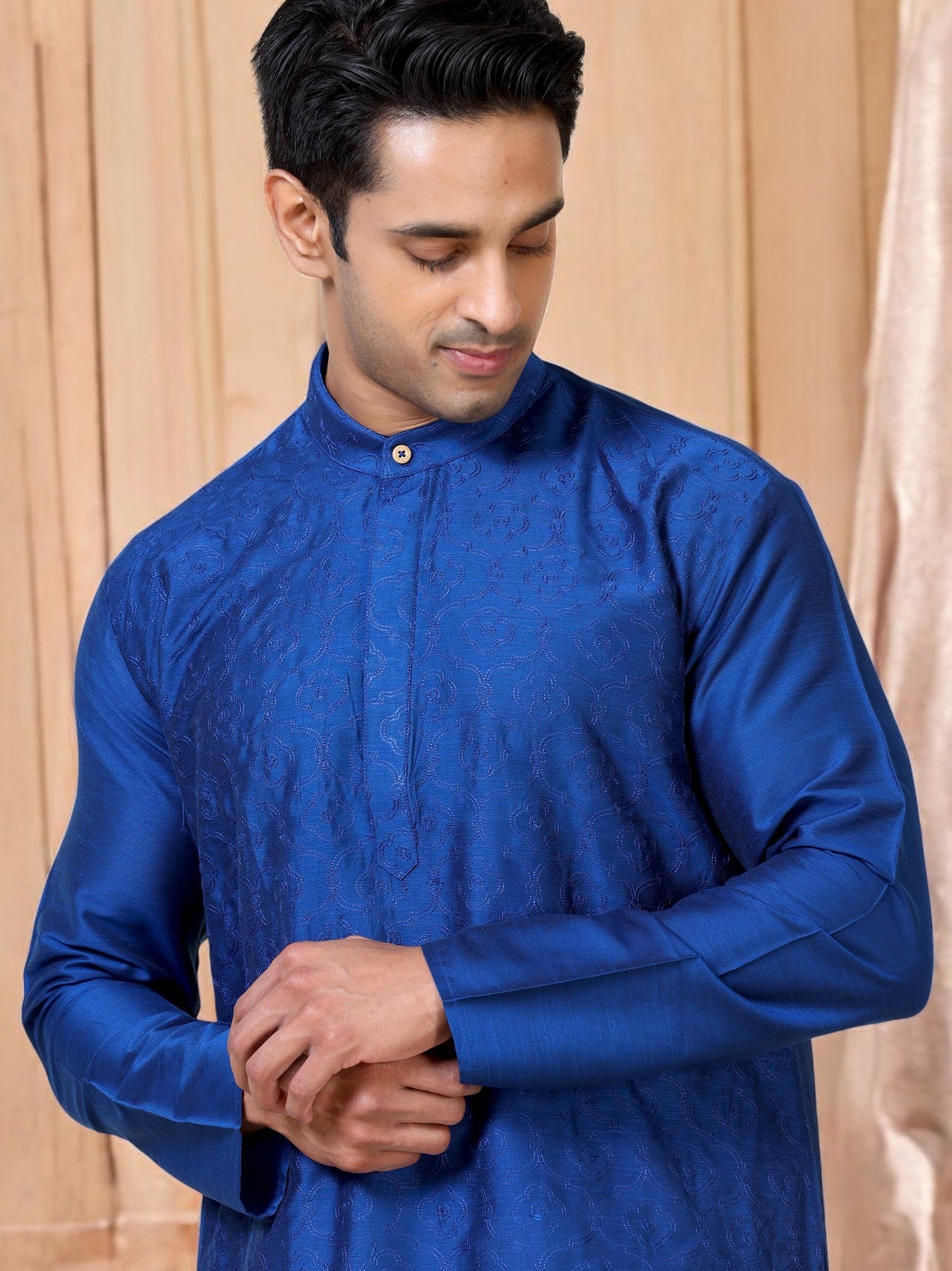 Tattva Men Embroidered Cotton Blend Straight Kurta