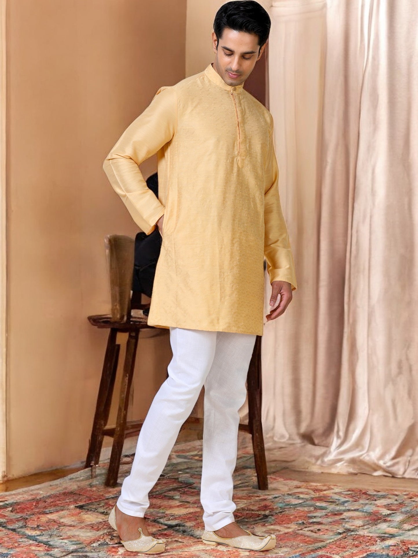 Tattva Men Embroidered Cotton Blend Straight Kurta