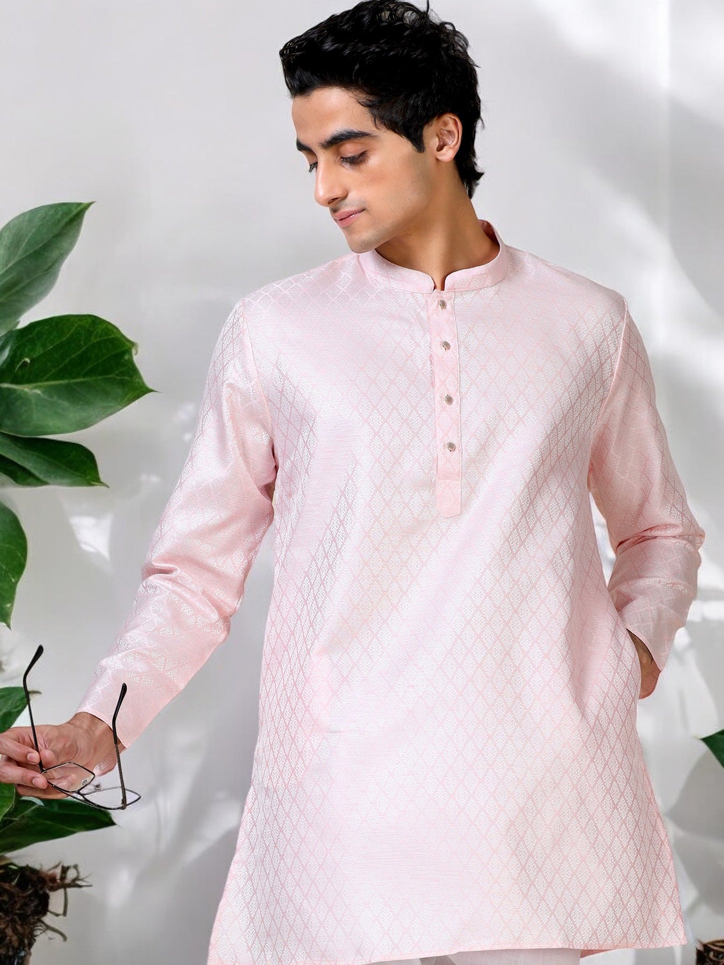 Tattva Men Solid Cotton Blend Straight Kurta