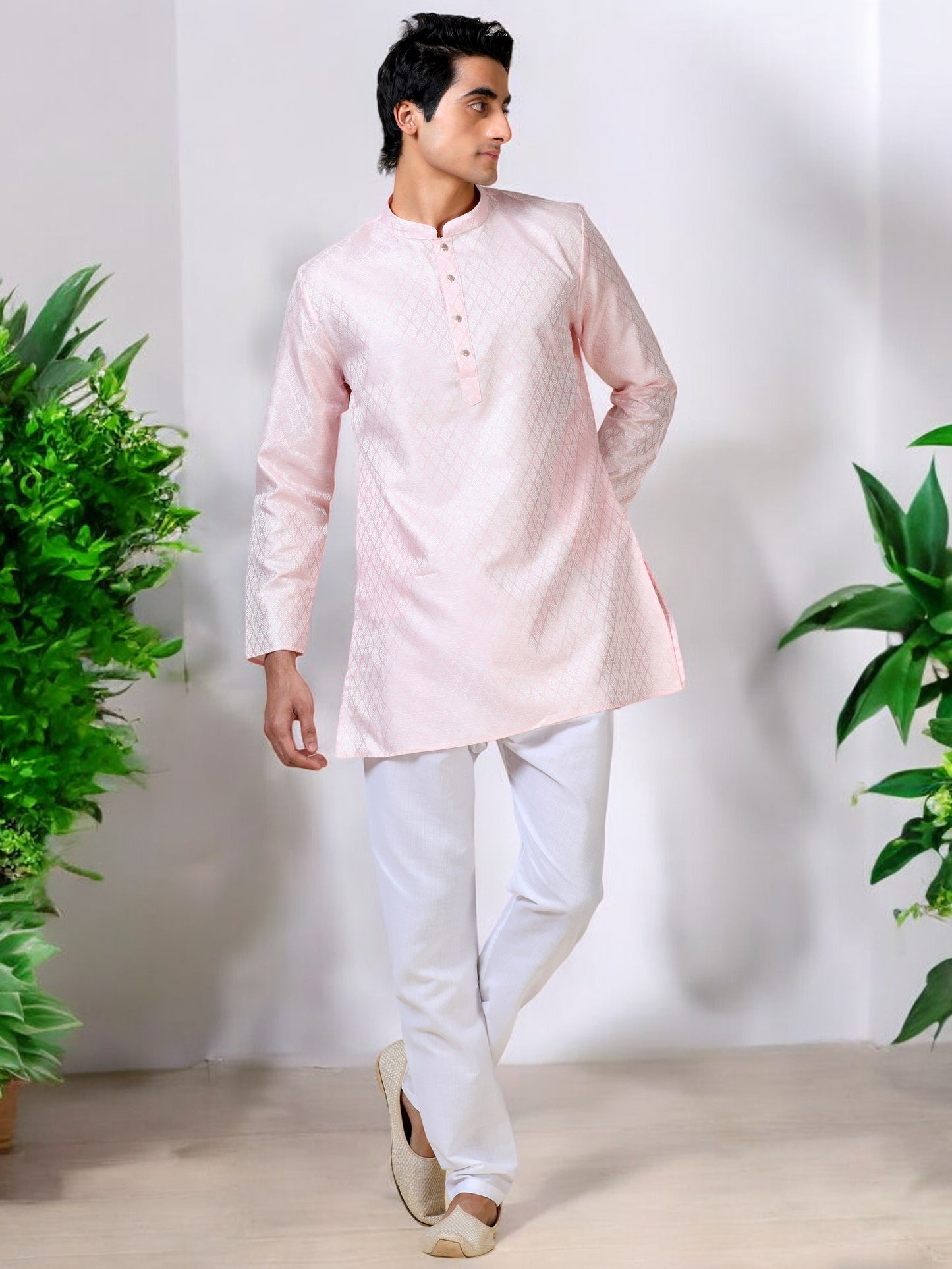 Tattva Men Solid Cotton Blend Straight Kurta