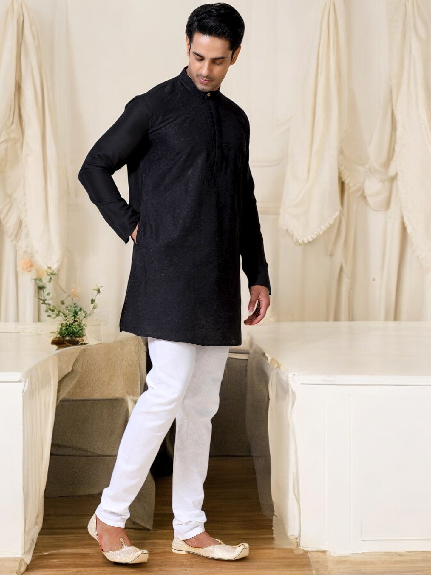 Tattva Men Embroidered Cotton Blend Straight Kurta