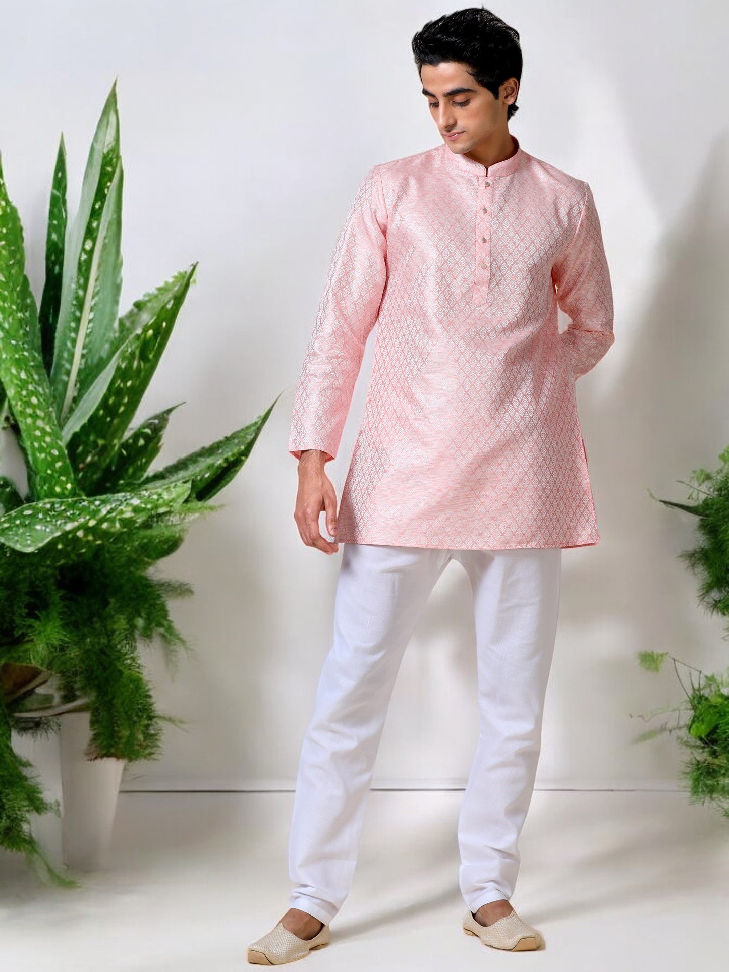 Tattva Men Solid Cotton Blend Straight Kurta