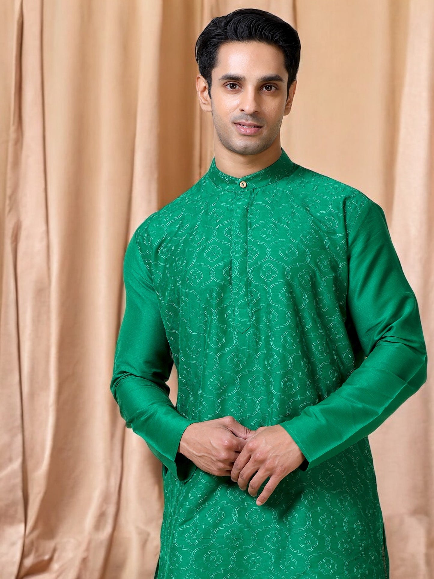 Tattva Men Embroidered Cotton Blend Straight Kurta