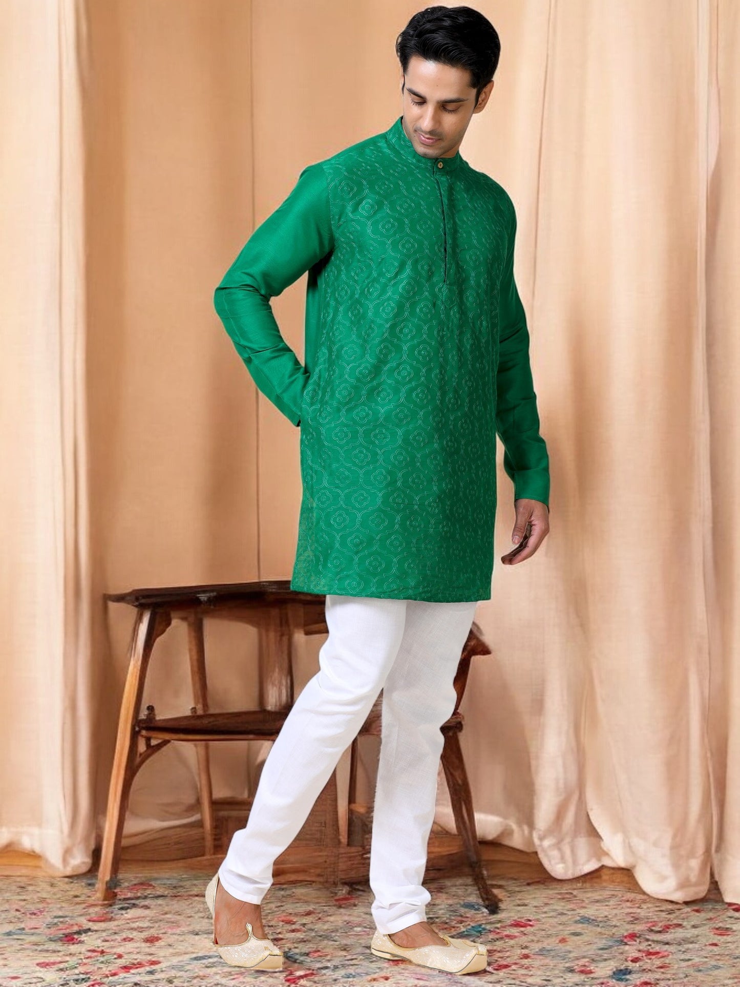 Tattva Men Embroidered Cotton Blend Straight Kurta