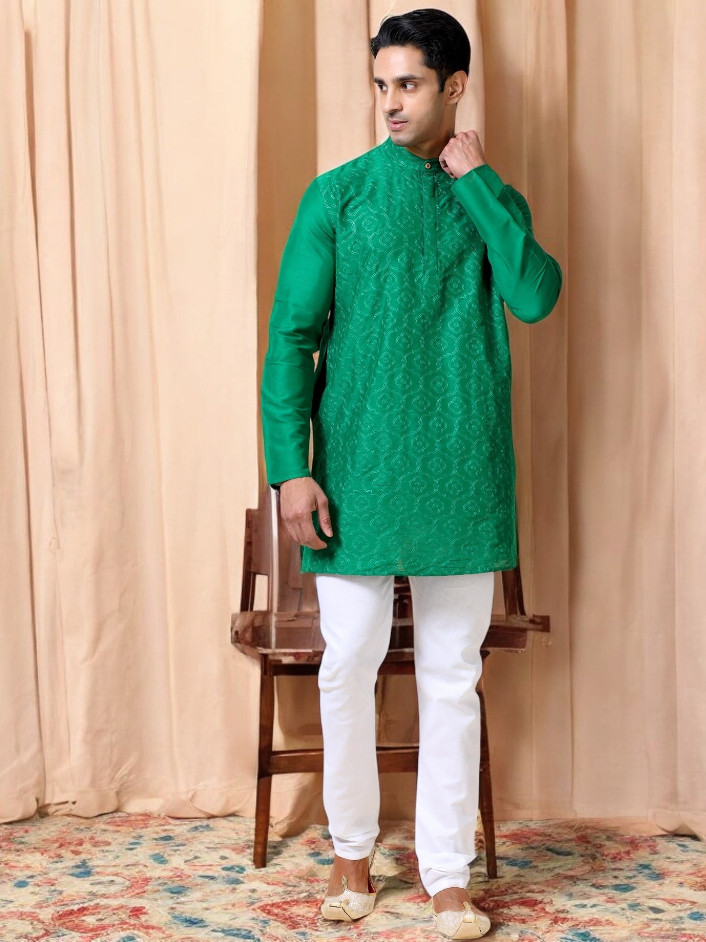 Tattva Men Embroidered Cotton Blend Straight Kurta