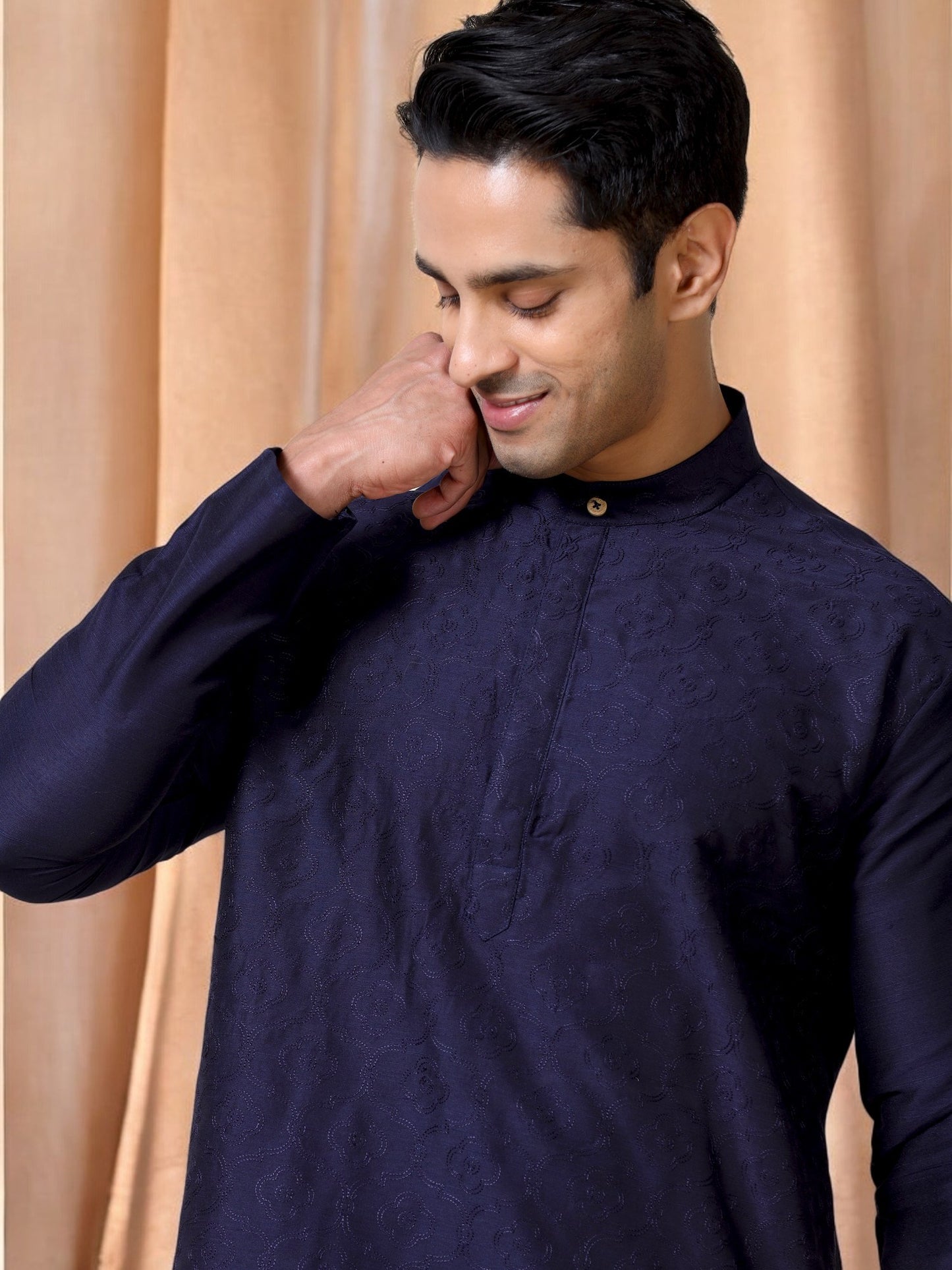 Tattva Men Embroidered Cotton Blend Straight Kurta