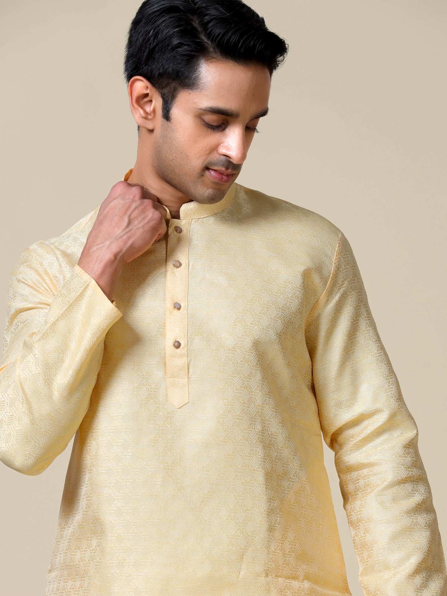 Tattva Men Solid Cotton Blend Straight Kurta