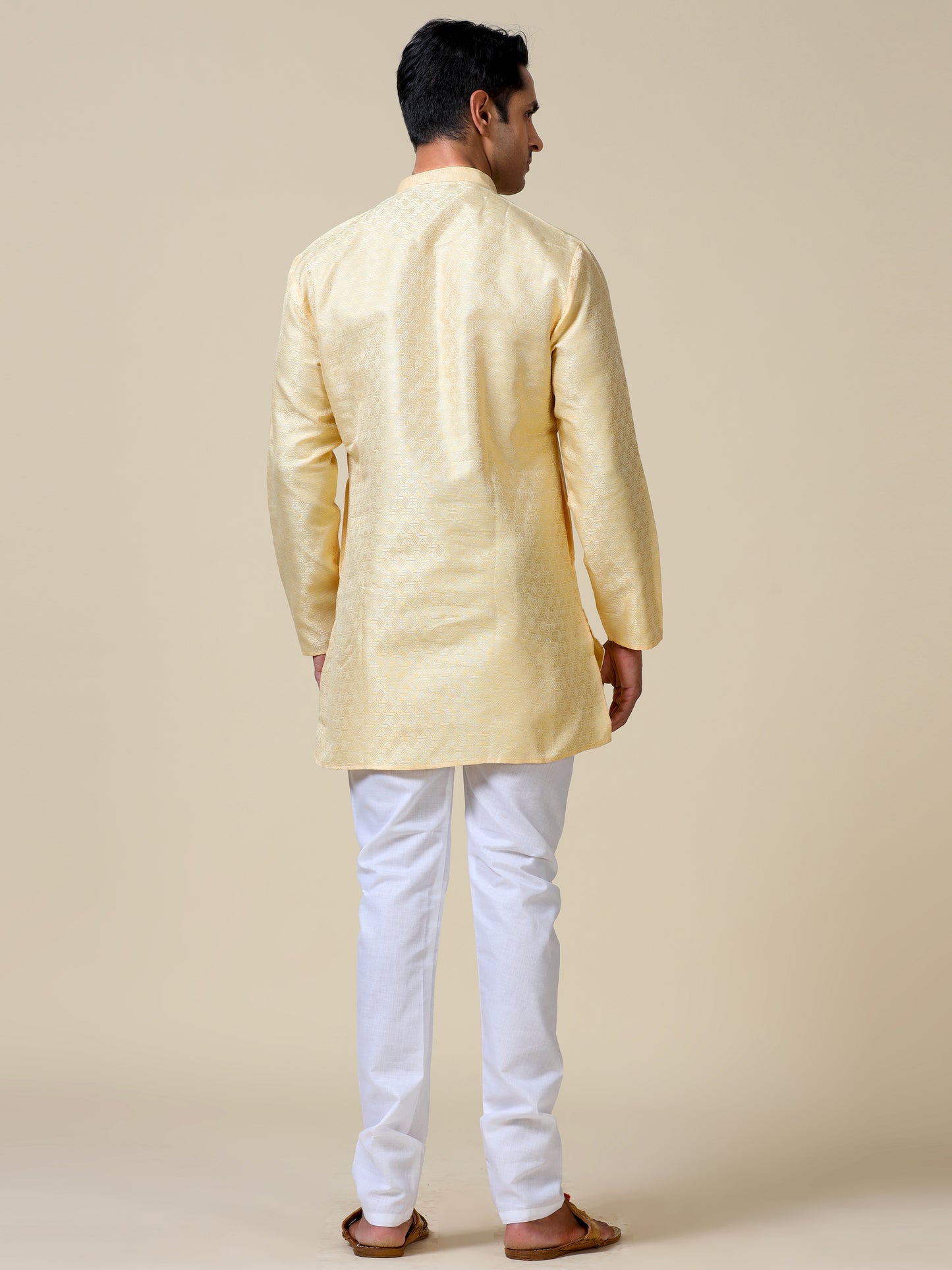 Tattva Men Solid Cotton Blend Straight Kurta