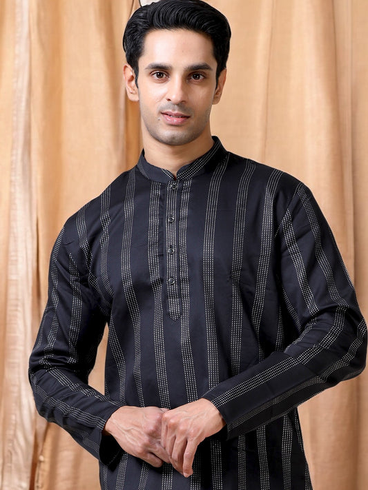 Tattva Men Self Design Cotton Blend Straight Kurta