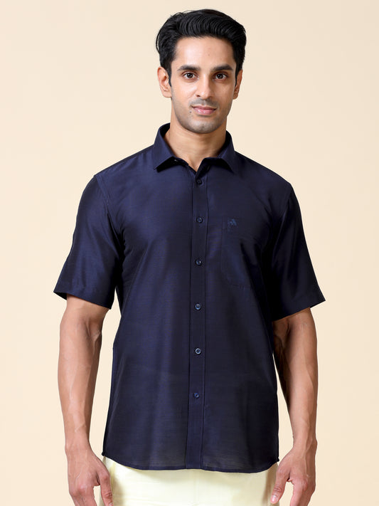 Tattva Men Slim Fit Solid Spread Collar Casual Shirt